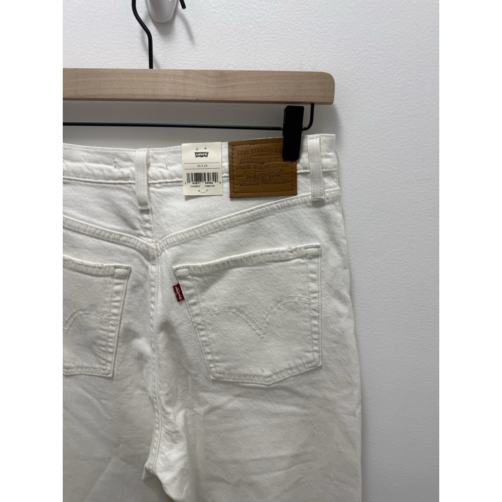 Levi's Ribcage Straight Ankle White Jeans Levis Size 30x29 NWT Flaw See Pics - Picture 9 of 13